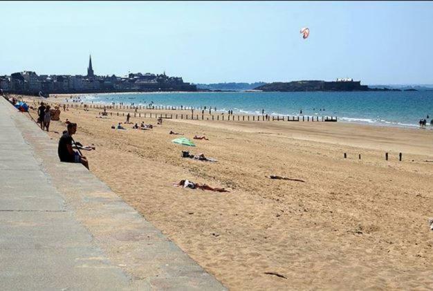 Joli T3, gare&plages à proximité Saint-Malo Esterno foto